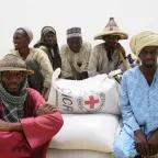 Garin Wanzam distribution de nourriture aux dèplacés ayant fui les attaques de groupes armés de juin 2016