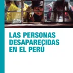 Folleto "Las personas desaparecidas en el Perú", muestra la fotografía de tres niños observando a través de una ventana.