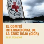Folleto "El Comité Internacional de la Cruz Roja en el Ecuador", muestra una bandera con el emblema del CICR en bote que navega por un río.