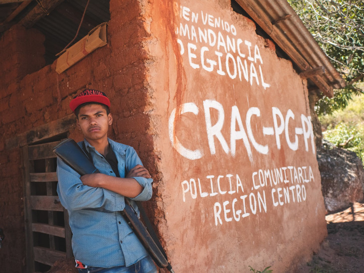 Un jeune volontaire d’un groupe d’auto-défense de la région Centro. Depuis janvier 2019, la ville de Rincón De Chautla a subi des attaques répétées menées par le groupe criminel Los Ardillos. Mexique ; Guerrero; Rincon De Chautla; 28/01/19