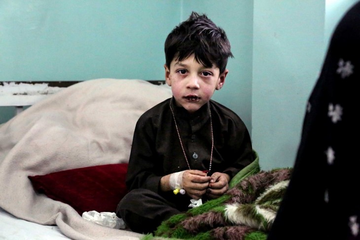 Niños de Afganistán: Hospital Mirwais, Kandahar, Afganistán Suleiman Shah, de cinco años, sufría de meningitis aguda con complicaciones hemorrágicas, pero hoy está recuperándose. CC BY-NC-ND / CICR / Thomas Glass