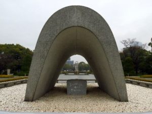 Cenotafio conmemorativo de las víctimas de Hiroshima